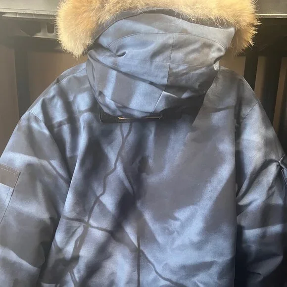 $1,950! AUTHENTIC Canada Goose Expedition Parka Fur Heritage - Blue Camo - M - Picture 3 of 11